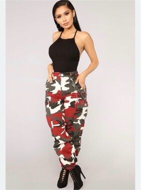 Fashion Nova Red Camo Cargo Jogger Pants Women’s Small High Rise Utility Army